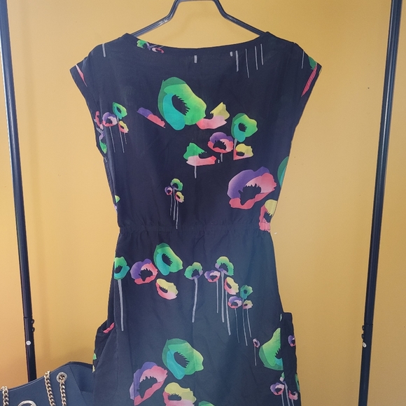 Floral dress - Picture 7 of 9